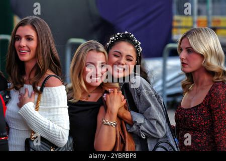 Austin, USA. 19th Oct, 2024. Circuit atmosphere - Dallas Cowboys Cheerleaders. Formula 1 World Championship, Rd 19, United States Grand Prix, Saturday 19th October 2024. Circuit of the Americas, Austin, Texas, USA. Credit: James Moy/Alamy Live News Stock Photo