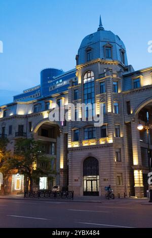 Night Scenes of Beautiful Baku. 2024 Stock Photo - Alamy