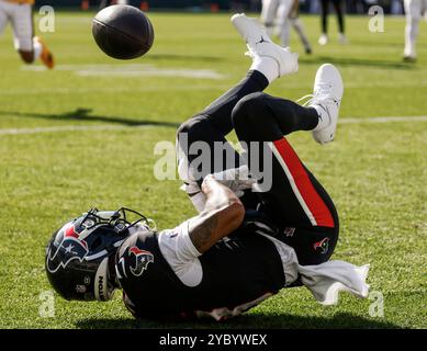 Green Bay, United States. 20th Oct, 2024. Houston Texans wide receiver Tank Dell fails to catch a pass in the end zone during the first half of the NFL game between the Houston Texans and the Green Bay Packers at Lambeau Field in Green Bay, Wisconsin, on Sunday, October 20, 2024. Photo by Tannen Maury/UPI Credit: UPI/Alamy Live News Stock Photo