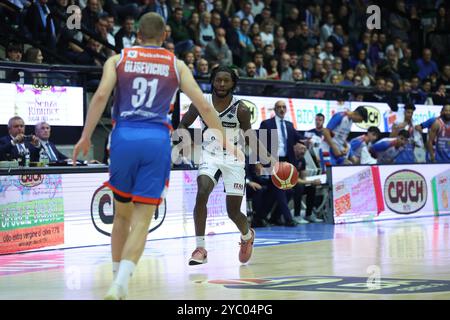 Treviso, Italy. 20th Oct, 2024. Trento's MYLES CALE in action during the match Nutribullet Treviso - Dolomiti Energia Trentino match of Regular Season Lega Basket Serie A 2024/2025 - Round 4 in Treviso(Italy), October 20, 2024 (Photo by S. Mazza/Ciamillo/LaPresse) Credit: LaPresse/Alamy Live News Stock Photo