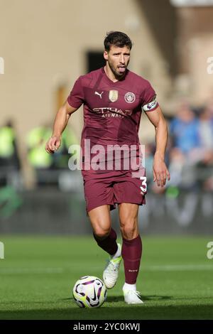 Wolverhampton, UK. 20th Aug, 2024. Ruben Dias of Manchester City during the Premier League match between Wolverhampton Wanderers and Manchester City at Molineux, Wolverhampton on Sunday 20th October 2024. (Photo: Gustavo Pantano | MI News) Credit: MI News & Sport /Alamy Live News Stock Photo