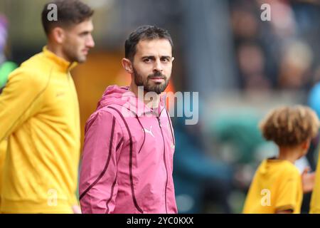 Wolverhampton, UK. 20th Aug, 2024. Bernardo Silva of Manchester City during the Premier League match between Wolverhampton Wanderers and Manchester City at Molineux, Wolverhampton on Sunday 20th October 2024. (Photo: Gustavo Pantano | MI News) Credit: MI News & Sport /Alamy Live News Stock Photo