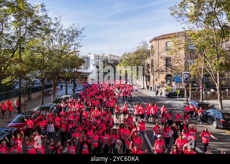 Aerial view of La Carrera de la Mujer in Zaragoza, Spain.    Zaragoza turns pink this Sunday in the Women's Race, with 14,000 race numbers sold out, a Stock Photo