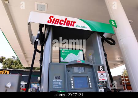 Sinclair Gas Station, owned by HF Sinclair Corporation Stock Photo - Alamy
