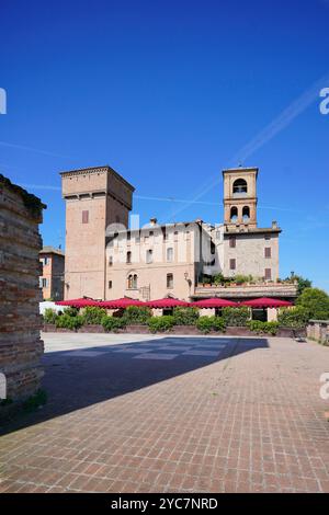 Piazza Roma, Castelvetro di Modena, Modena, Emilia-Romagna, Italy Stock Photo