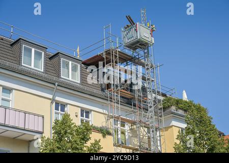 Conversion of a penthouse apartment, Rheinsteinstraße, Karlshorst ... - Penthouse Flat Conversion