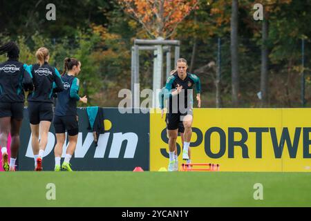 Frankfurt, Deutschland. 22nd Oct, 2024. Frankfurt, Deutschland 22. Oktober 2024: Fußball-Frauen-Nationalmannschaft - Training - 22.10. 2024 Im Bild: Klara Bühl/Buehl (Deutschland) Credit: dpa/Alamy Live News Stock Photo