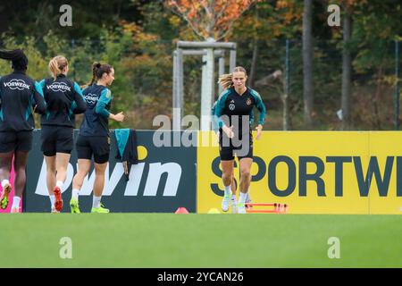 Frankfurt, Deutschland. 22nd Oct, 2024. Frankfurt, Deutschland 22. Oktober 2024: Fußball-Frauen-Nationalmannschaft - Training - 22.10. 2024 Im Bild: Klara Bühl/Buehl (Deutschland) Credit: dpa/Alamy Live News Stock Photo