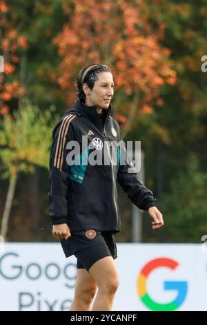 Frankfurt, Deutschland. 22nd Oct, 2024. Frankfurt, Deutschland 22. Oktober 2024: Fußball-Frauen-Nationalmannschaft - Training - 22.10. 2024 Im Bild: Sara Doorsoun (Deutschland) Credit: dpa/Alamy Live News Stock Photo