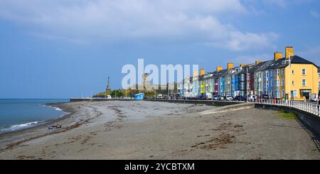 Aberystwyth, Wales, UK - September 6, 2024; Coastal view of Aberystwyth beach castle ruins and terraced houses Stock Photo