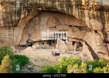 Native American Cliff Dwellings, Mesa Verde National Park, Mesa Verde, Colorado, USA Stock Photo