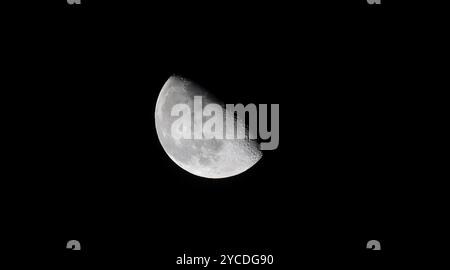 Lurgan, County Armagh, Northern Ireland, UK. 23 Oct 2024. UK night sky October 2024, waning gibbous moon in clear sky over Northern Ireland. on clear Stock Photo