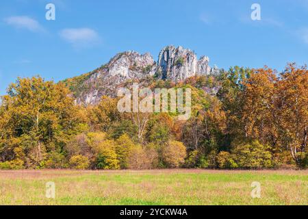 Colorful view of the North and South Peaks of the Seneca Rocks. Pendleton County. West Virginia. USA Stock Photo