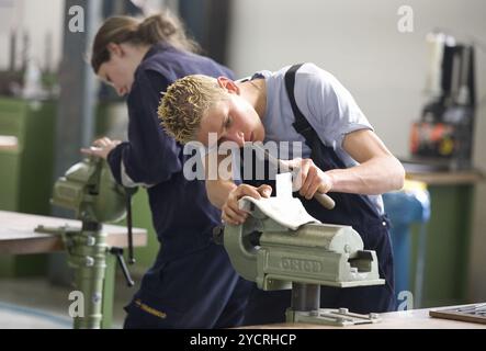 Wildau, DEU, 08.05.2008, A trainee in the training workshop of Trainico, training as an aircraft mechanic, Wildau, Brandenburg, Germany, Europe Stock Photo