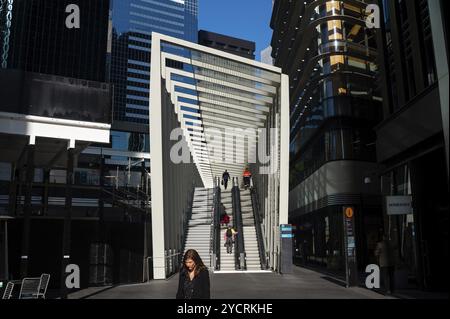 17.09.2018, Sydney, New South Wales, Australia, People walk along a pedestrian zone in the business district in Barangaroo South between modern office Stock Photo