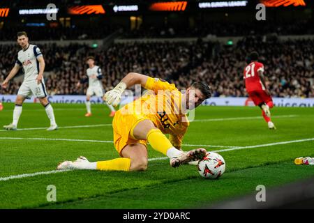 London, UK. 24th Oct, 2024. LONDON, ENGLAND - OCTOBER 24: Goalkeeper Fraser Forster of Tottenham Hotspur reaches for the ball during a UEFA Europa League 2024/25 League Phase MD3 match between Tottenham Hotspur and AZ Alkmaar at Tottenham Hotspur Stadium on October 24, 2024 in London, England. (Photo by Ed van de Pol/Orange Pictures) Credit: Orange Pics BV/Alamy Live News Stock Photo