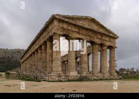 Calatafimi-Segesta, Italy, 4 January, 2024: view of the Doric Temple of Segesta under an overcast sky, Europe Stock Photo