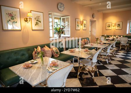 Rose Terrace Tea Room at Vergelegen Wine Estate in South Africa Stock Photo
