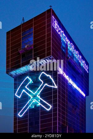 Illuminated hammer heads of the Heinrich Robert colliery to the extra layer, Bergwerk Ost, Hamm, Ger Stock Photo