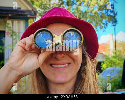 digital search and research of information on the web or internet search of information on the internet Stock Photo