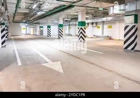 Underground parking garage, empty modern industrial interior Stock Photo