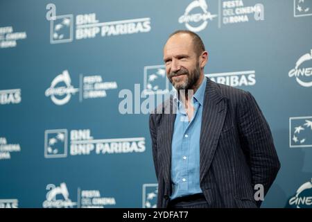 Rome, Italy. 26th Oct, 2024. Ralph Fiennes attends the ''Conclave'' photocall during the 19th Rome Film Festival at Auditorium Parco Della Musica in Rome, Italy, on October 26, 2024. (Photo by Luca Carlino/NurPhoto)0 Credit: NurPhoto SRL/Alamy Live News Stock Photo