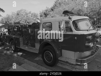 An antique American LaFrance fire engine Stock Photo - Alamy