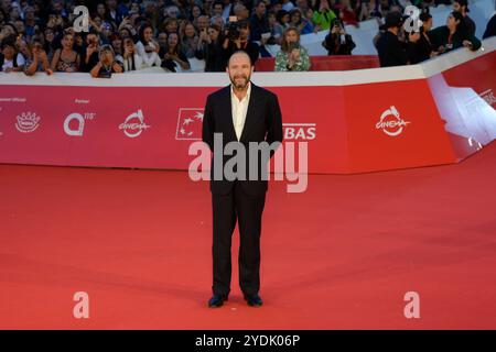 Rome, Italy. 26th Oct, 2024. Ralph Fiennes attends the red carpet of movie ' Conclave ' at Rome Film Fest 2024 at Auditorium Parco della Musica. (Photo by Mario Cartelli/SOPA Images/Sipa USA) Credit: Sipa USA/Alamy Live News Stock Photo