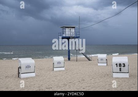 Dark clouds drift over the buildings of the banking district in ...