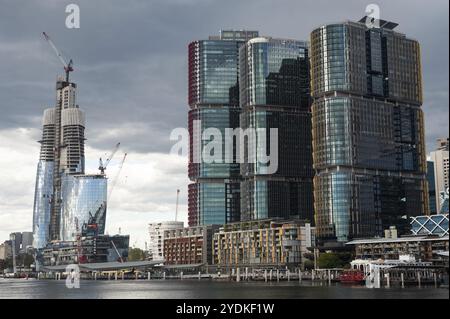 23.09.2019, Sydney, New South Wales, Australia, New skyscrapers with the Crown Sydney project still under construction and the International Towers in Stock Photo