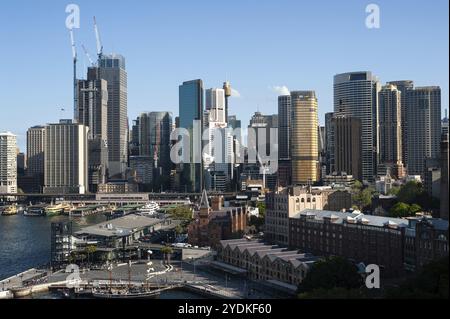 22.09.2019, Sydney, New South Wales, Australia, Elevated city view from the Harbour Bridge to the skyline of the business district and The Rocks in th Stock Photo