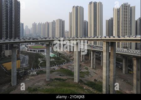 03.08.2012, Chongqing, China, Asia, New high-rise housing estates and elevated roads on the outskirts of the metropolis. The megacity is located at th Stock Photo