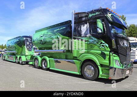 HAMEENLINNA, FINLAND, JULY 15, 2017: Super truck Mercedes-Benz Actros 2551 Highway Hero of Kuljetus Auvinen Oy on Tawastia Truck Weekend 2017 Stock Photo