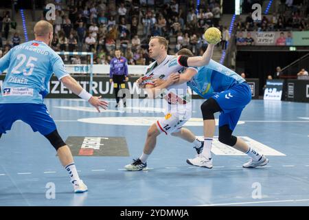 Lenny RUBIN (TVB Stuttgart, #44) Erzielt Ein Tor, Aktion, Torwurf TVB ...