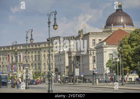 Street view Unter den Linden, Kronprinzenpalais, Humboldt-ForumMitte, Berlin, Germany, Europe Stock Photo