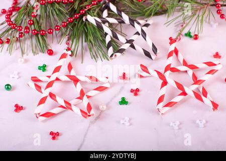Step by step. Christmas decoration from straws. Step 10 from 10. Stock Photo