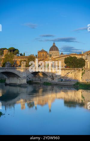 St. Peter's Basilica, Vatican City, UNESCO World Heritage Site, Rome, Lazio, Italy, Europe Stock Photo