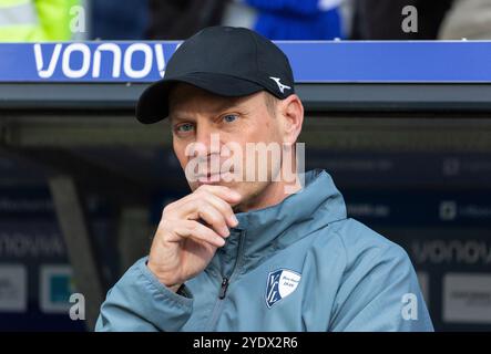 sports, football, Bundesliga, 2024/2025, VfL Bochum vs. FC Bayern Muenchen 0-5, Vonovia Ruhr Stadium, head coach Markus Feldhoff (BO), DFL REGULATIONS PROHIBIT ANY USE OF PHOTOGRAPHS AS IMAGE SEQUENCES AND/OR QUASI-VIDEO Stock Photo