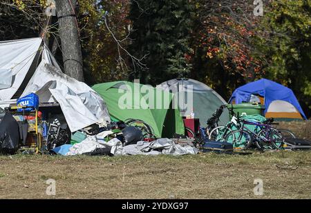 Montreal, Canada. 25th Oct, 2024. A homeless encampment on Notre-Dame street in the east end of Montreal, Friday, Oct. 25, 2024. Credit: The Canadian Press/Ģ����ý Live News Stock Photo