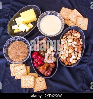 Ingredients used in a non-bake refrigerated Christmas Cake Stock Photo