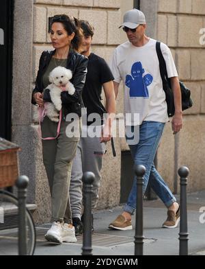 Milan, 28-10-2024 Zinedine Zidane caught walking downtown shopping with his wife Veronique. Stock Photo