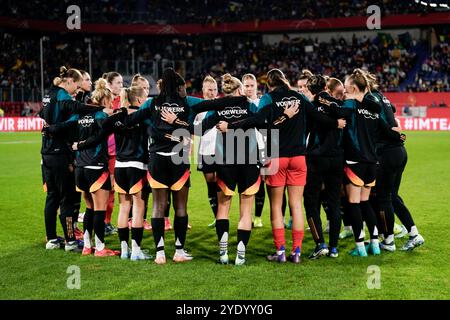 Duisburg, Switzerland. 28th Oct, 2024. Duisburg, Germany, October 28th 2024: Teamhuddle of Germany during the International Womens Friendly football match between Germany and Australia at Schauinsland-Reisen-Arena in Duisburg, Germany. (Daniela Porcelli/SPP) Credit: SPP Sport Press Photo. /Alamy Live News Stock Photo