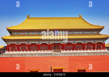 Pagodas, pavilions within the complex of the Temple of Heaven in Beijing, China.Chinese translation of the inscription - 'South Gate' Stock Photo