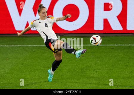 28 October 2024, North Rhine-Westphalia, Duisburg: Soccer, Women: International matches, Germany - Australia, Schauinsland-Reisen-Arena, Sophia Kleinherne (Germany) Photo: Christoph Reichwein/dpa Stock Photo