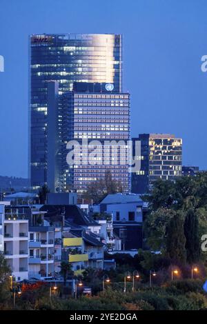 Skyline Bonn on the Rhine, in front the UNFCCC Secretariat of the Framework Convention on Climate Change, in the centre the high-rise building of the Stock Photo