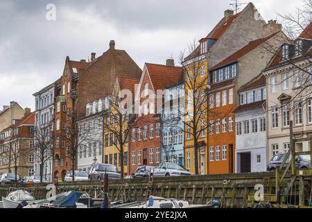 Colourful facade of building along Canal in Copenhagen city center, Denmark, Europe Stock Photo