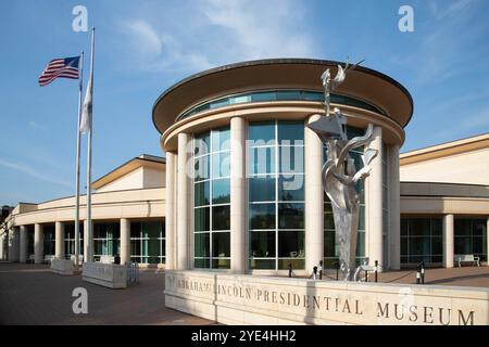 Springfield, Illinois - The Abraham Lincoln Presidential Library and Museum. The museum is located a few blocks from both the Illinois state capitol a Stock Photo