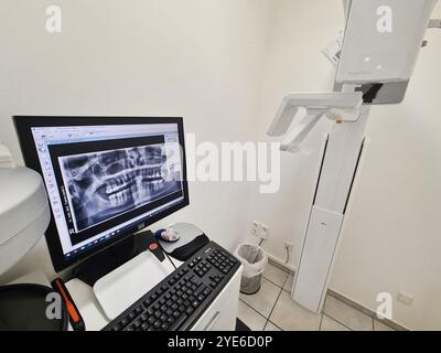 X-ray of the teeth, panoramic image of the entire teeth in the upper and lower jaw Stock Photo