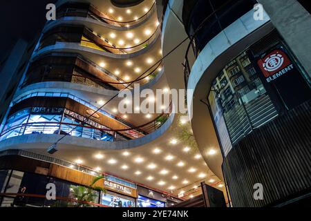 Sao Paulo, SP, Brazil, April 25, 2013. Night view of the facade of the shopping Rock Gallery in downtown São Paulo. Founded in 1963, in a building ins Stock Photo