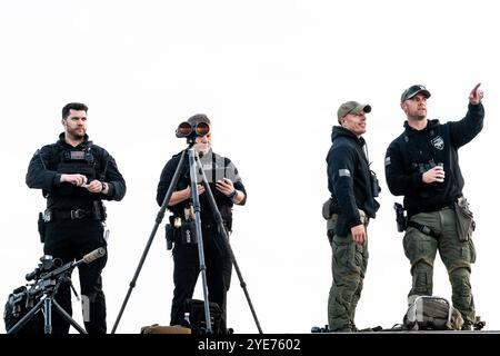 Washington, United States. 29th Oct, 2024. A United States Secret Service (USSS) Sniper team at a campaign rally for Kamala Harris at the Ellipse in Washington, DC (Photo by Michael Brochstein/Sipa USA) Credit: Sipa USA/Alamy Live News Stock Photo